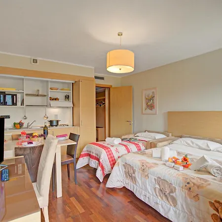Aparthotel Cianfuran- Happy