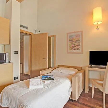 Aparthotel Cianfuran- Happy *
